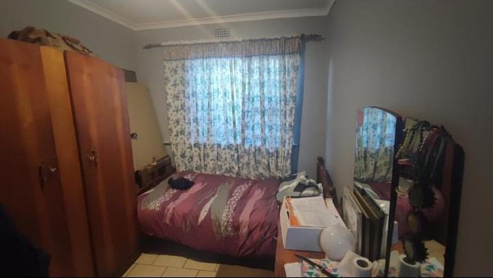  Bedroom Property for Sale in Eastridge Western Cape